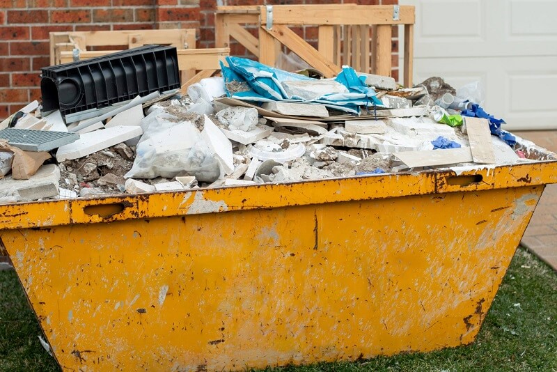 Overfilled skip bin 