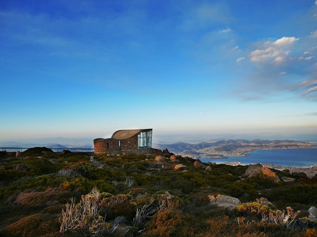 Preparing your house for sale – A house on top of a hill overlooking the ocean